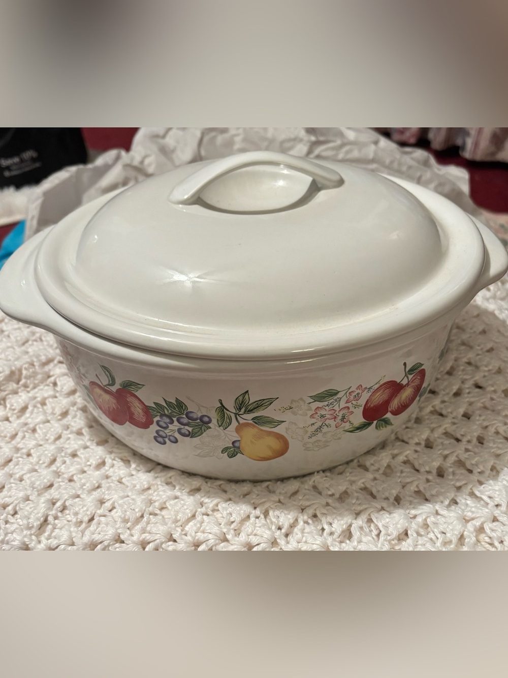 Corelle Coordinates 2.5 Qt Round Stoneware Casserole w/ Lid Fruit Pattern